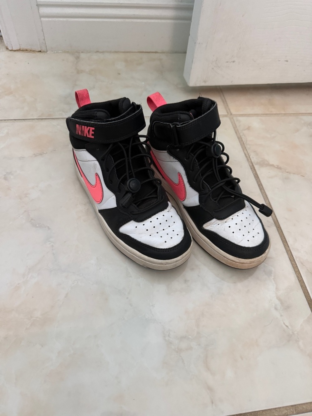 Nike Kids High-Top Sneakers in Black, White & Pink
